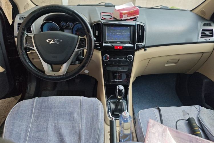 Used Chery E3 2013 1.5L Manual ZhiShang Model Center Console