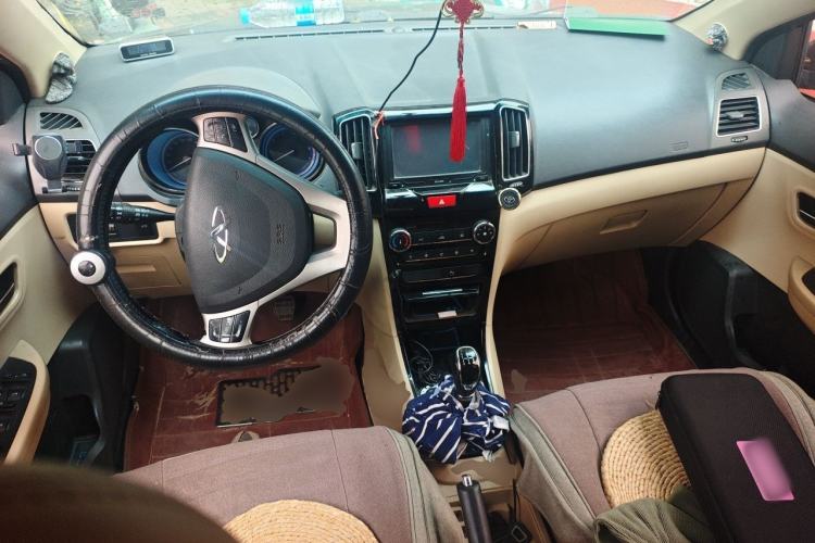 Used Chery E3 2013 1.5L Manual ZhiShang Model Center Console