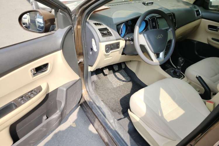 Used Chery E3 2013 1.5L Manual Fashion Model Driver Seat