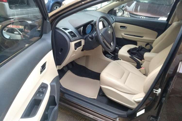 Used Chery E3 2013 1.5L Manual ZhiShang Model Driver Seat
