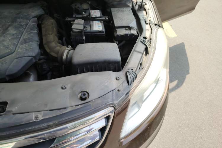 Used Chery E3 2013 1.5L Manual Fashion Model Engine Bay Left