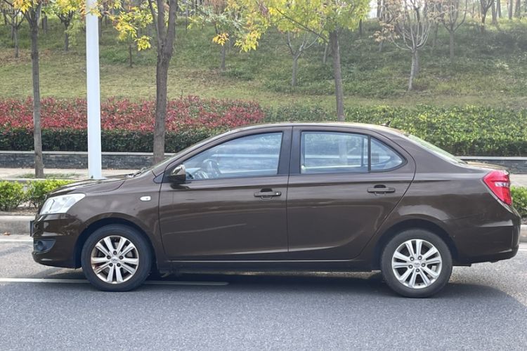 Used Chery E3 2013 1.5L Manual ZhiShang Model Exterior 1
