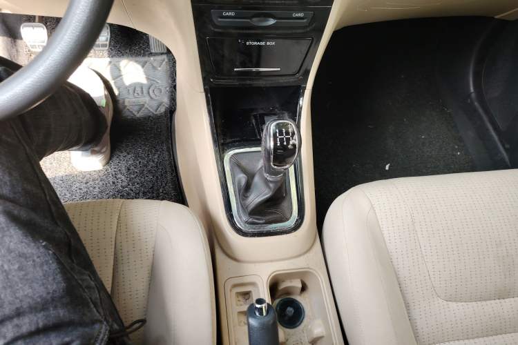 Used Chery E3 2013 1.5L Manual Fashion Model Gear Lever