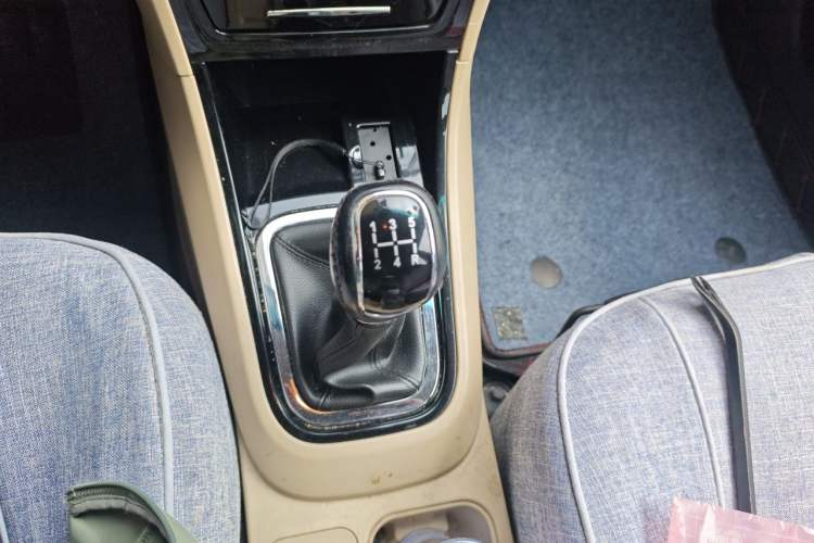 Used Chery E3 2013 1.5L Manual ZhiShang Model Gear Lever