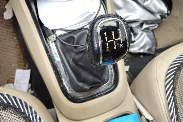 Used Chery E3 2013 1.5L Manual Qushang Model Gear Lever