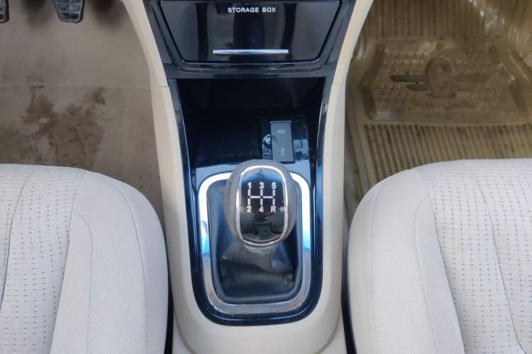 Used Chery E3 2013 1.5L Manual Fashion Model Gear Lever