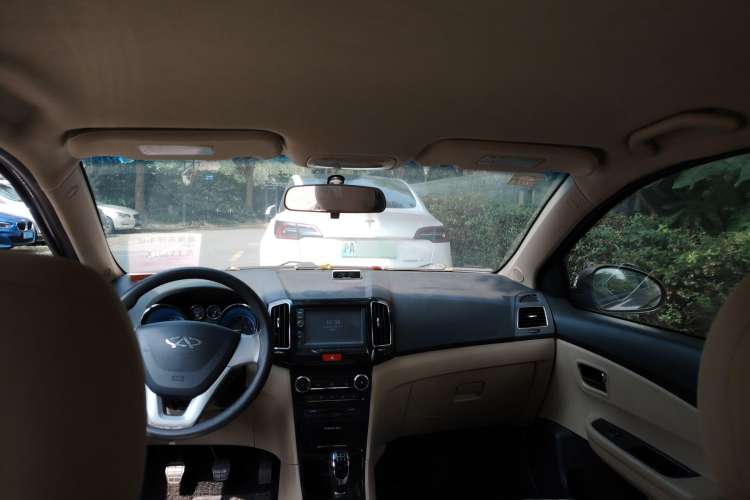 Used Chery E3 2013 1.5L Manual Fashion Model Headliner