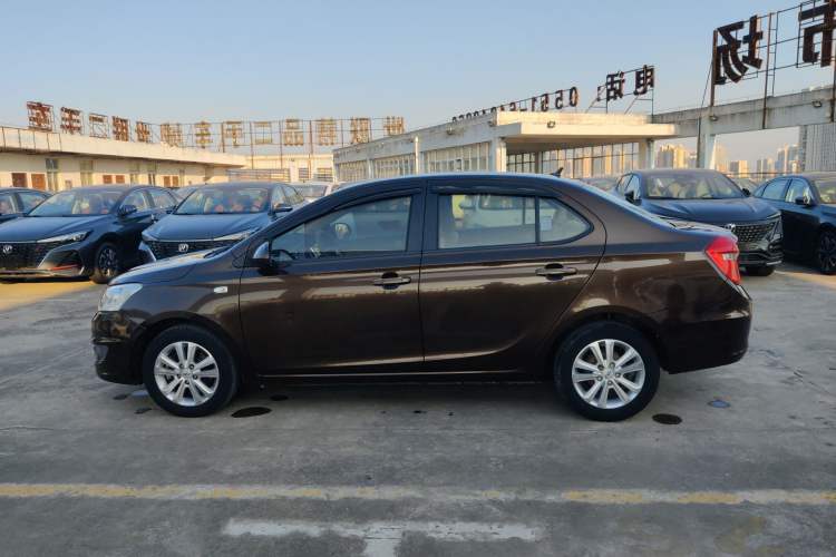 Used Chery E3 2013 1.5L Manual Fashion Model Left Side