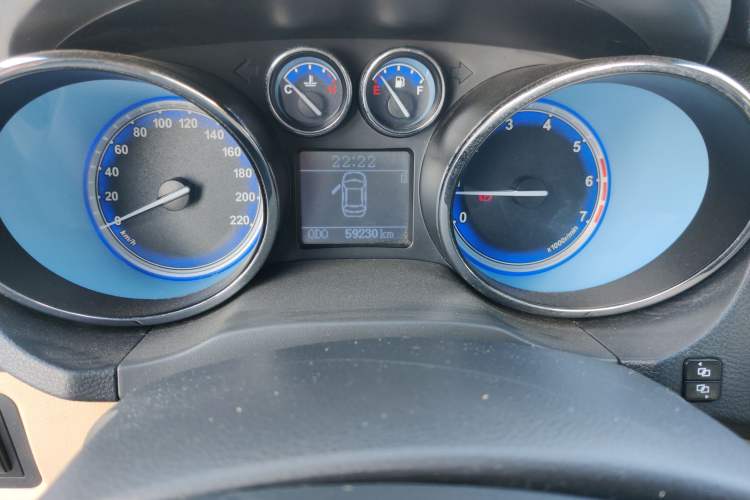 Used Chery E3 2013 1.5L Manual Fashion Model Odometer Close Up
