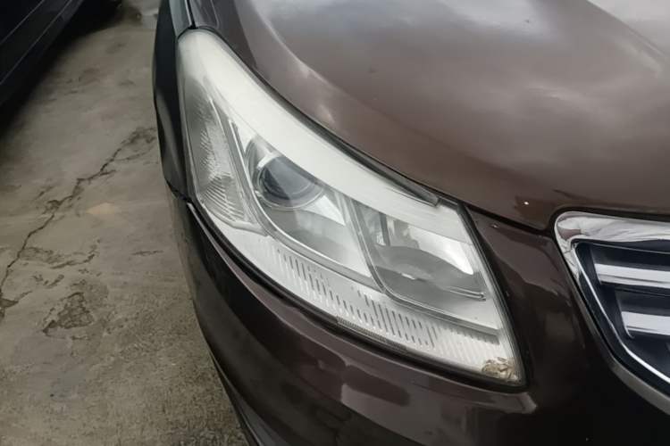 Used Chery E3 2013 1.5L Manual Fashion Model Right Front Headlight