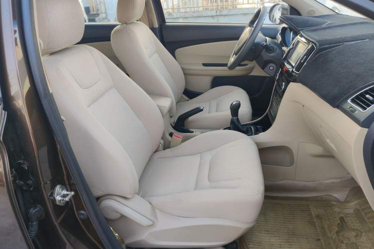 Used Chery E3 2013 1.5L Manual Fashion Model Right Front Seat