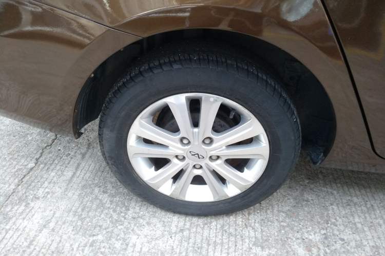 Used Chery E3 2013 1.5L Manual ZhiShang Model Right Rear Wheel Hub