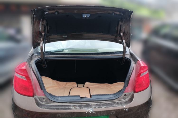 Used Chery E3 2013 1.5L Manual ZhiShang Model Trunk