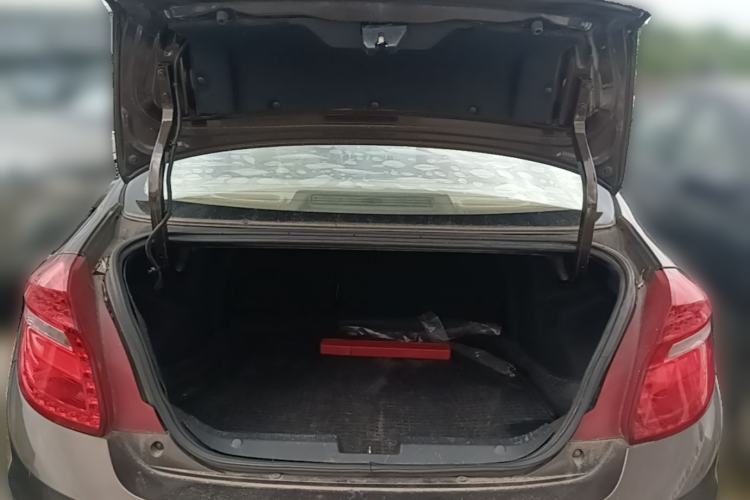 Used Chery E3 2013 1.5L Manual Fashion Model Trunk