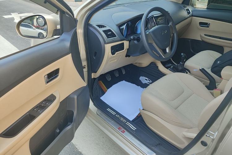 Used Chery E3 2013 1.5L Manual Fashion Model Driver Seat