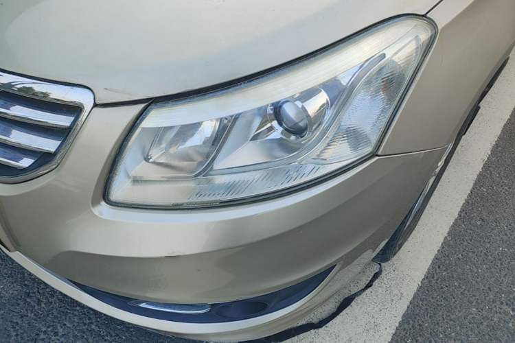 Used Chery E3 2013 1.5L Manual Fashion Model Left Front Headlight