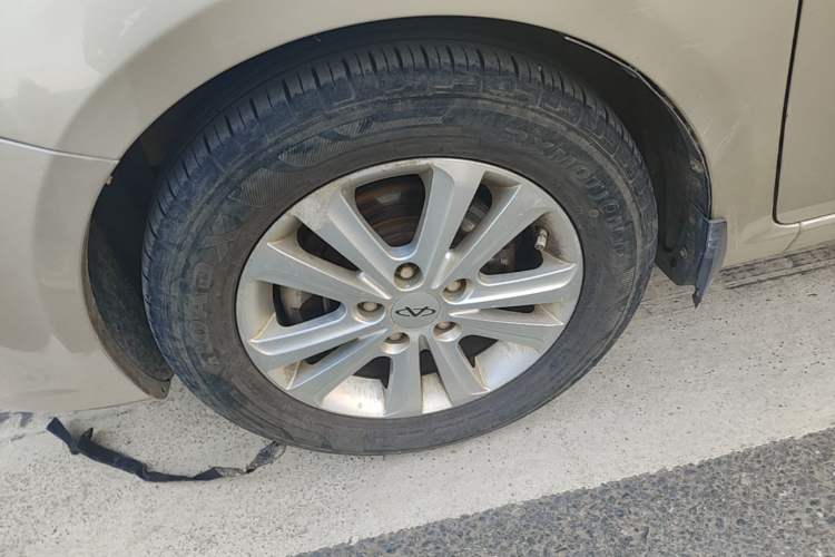 Used Chery E3 2013 1.5L Manual Fashion Model Left Front Wheel Hub