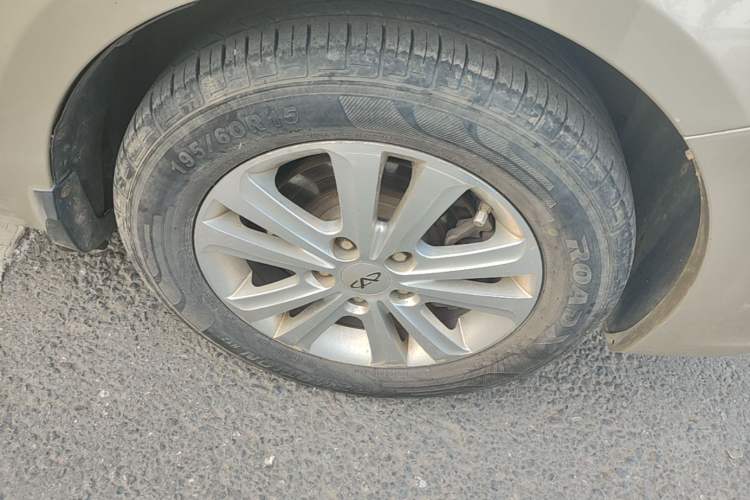 Used Chery E3 2013 1.5L Manual Fashion Model Right Rear Wheel Hub