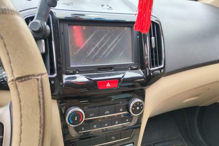 Used Chery E3 2013 1.5L Manual ZhiShang Model Audio And AC Panel