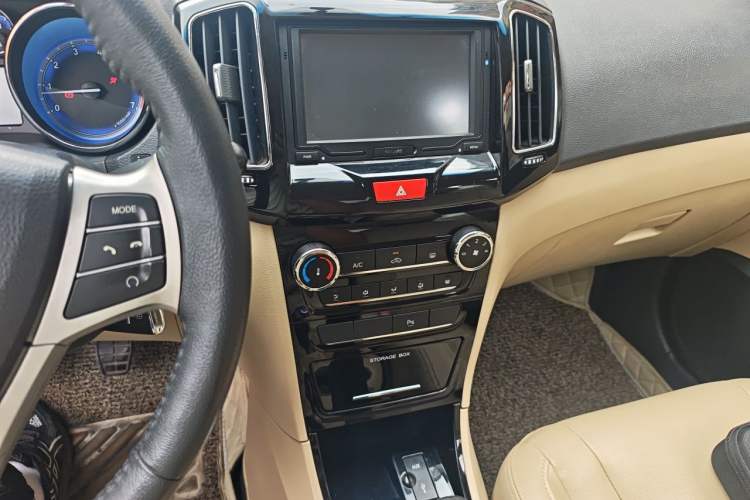 Used Chery E3 2013 1.5L Manual ZhiShang Model Audio And AC Panel