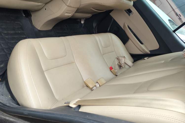Used Chery E3 2013 1.5L Manual ZhiShang Model Left Rear Seat