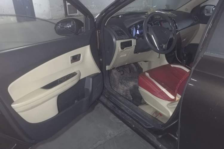 Used Chery E3 2013 1.5L Manual Qushang Model Driver Seat