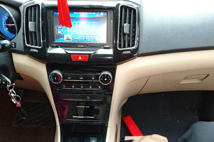 Used Chery E3 2013 1.5L Manual ZhiShang Model Audio And AC Panel