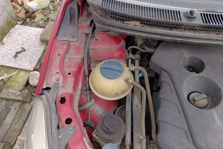 Used Chery E3 2013 1.5L Manual Fashion Model Engine Bay Right