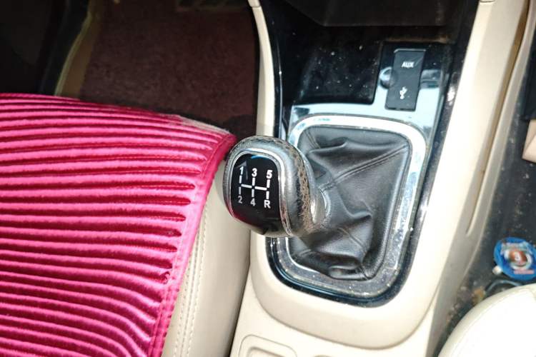 Used Chery E3 2013 1.5L Manual ZhiShang Model Gear Lever