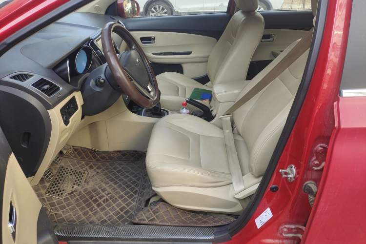 Used Chery E3 2013 1.5L Manual Fashion Model Left Front Seat