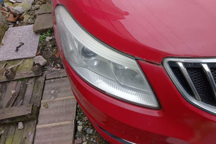 Used Chery E3 2013 1.5L Manual Fashion Model Right Front Headlight