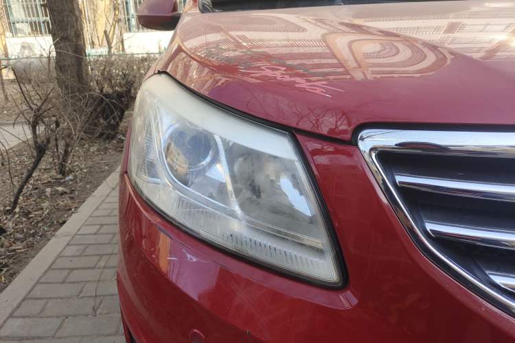 Used Chery E3 2013 1.5L Manual Fashion Model Right Front Headlight