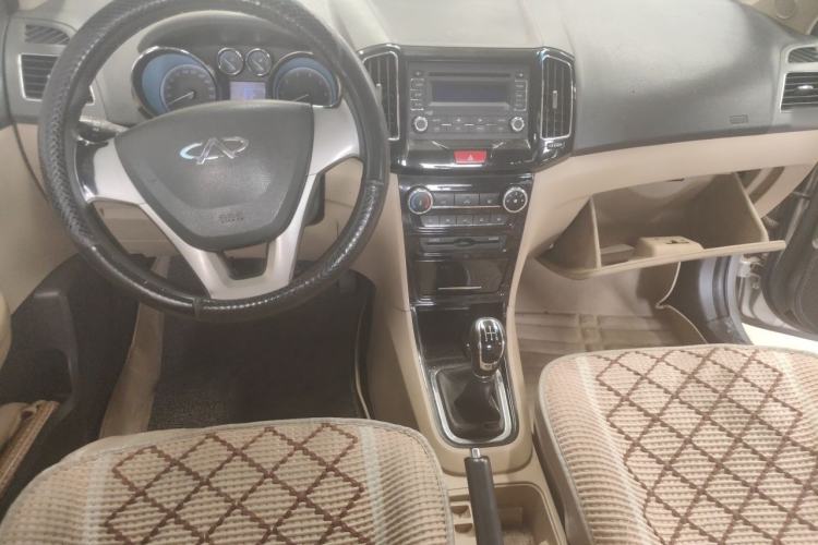Used Chery E3 2013 1.5L Manual Qushang Model Center Console