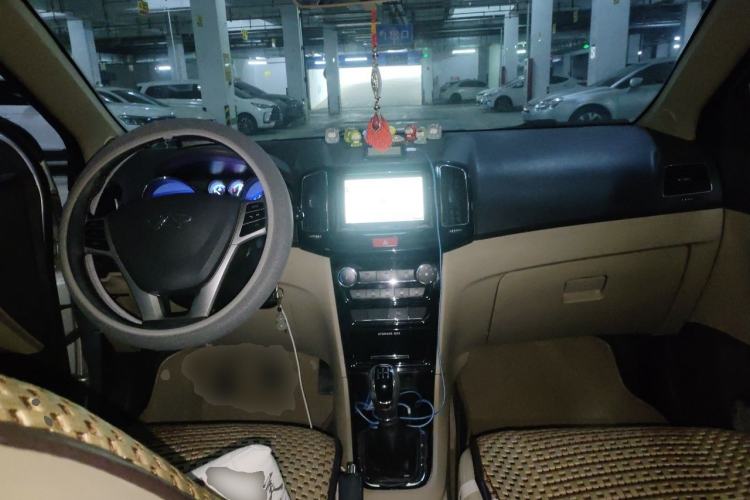 Used Chery E3 2013 1.5L Manual ZhiShang Model Center Console
