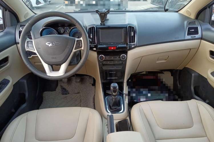 Used Chery E3 2013 1.5L Manual ZhiShang Model Center Console