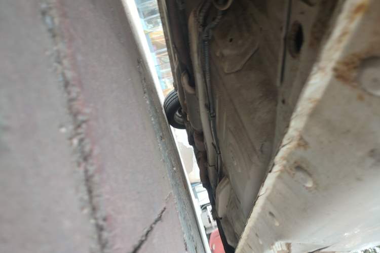 Used Chery E3 2013 1.5L Manual Fashion Model Chassis Rear Right