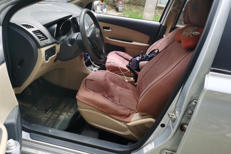 Used Chery E3 2013 1.5L Manual Fashion Model Driver Seat