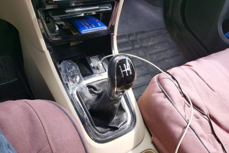 Used Chery E3 2013 1.5L Manual Fashion Model Gear Lever