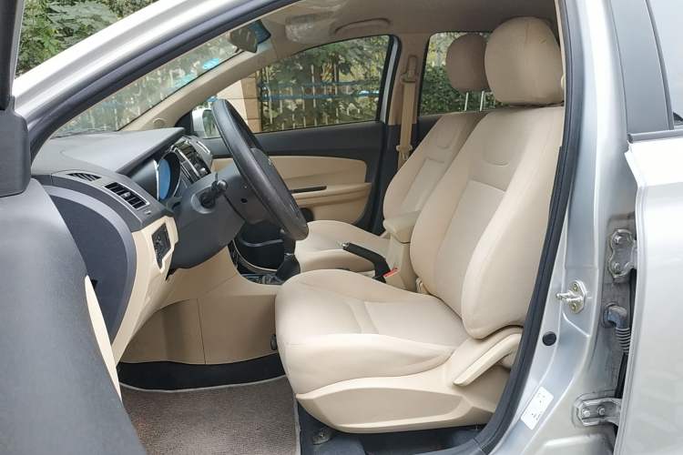 Used Chery E3 2013 1.5L Manual Fashion Model Left Front Seat