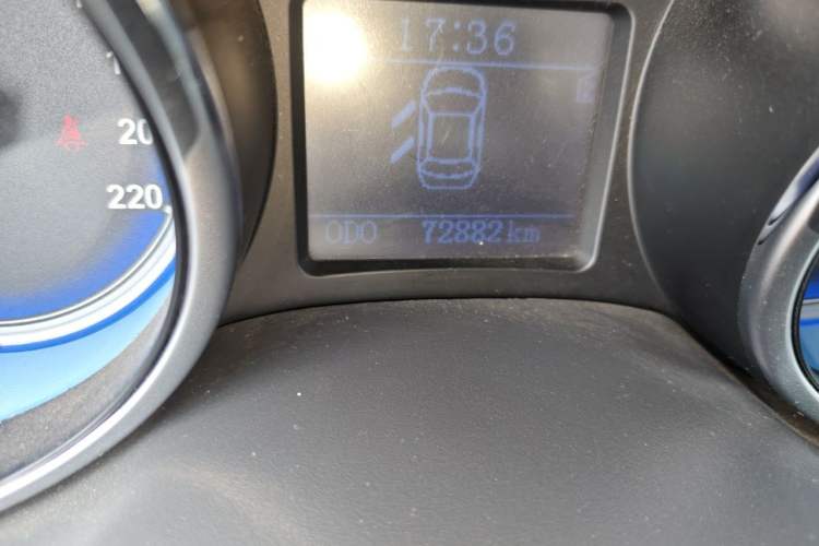 Used Chery E3 2013 1.5L Manual Fashion Model Odometer Close Up