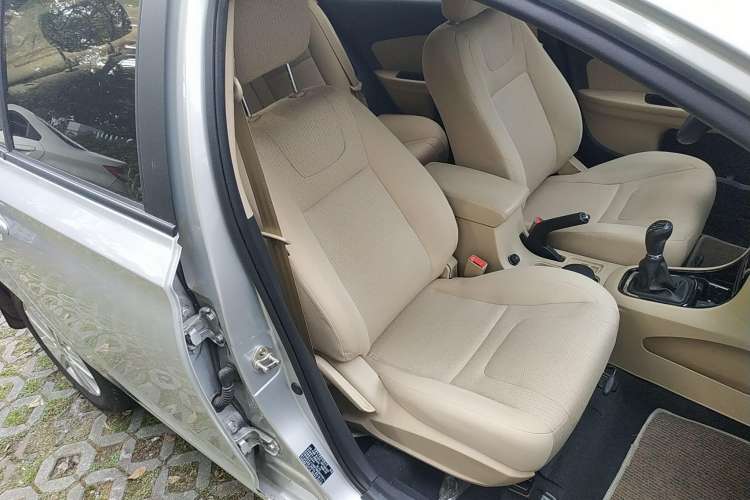Used Chery E3 2013 1.5L Manual Fashion Model Right Front Seat