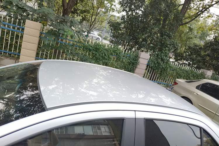 Used Chery E3 2013 1.5L Manual Fashion Model Roof