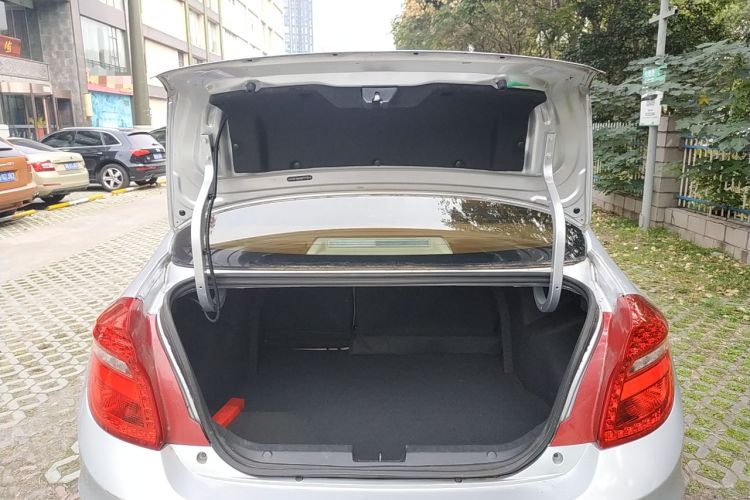 Used Chery E3 2013 1.5L Manual Fashion Model Trunk