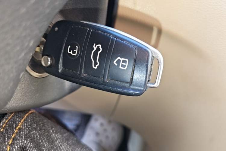Used Chery E3 2013 1.5L Manual Luxury Model Vehicle Key