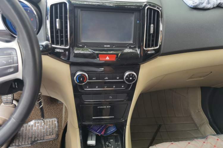 Used Chery E3 2013 1.5L Manual ZhiShang Model Audio And AC Panel