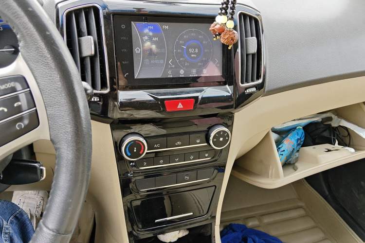 Used Chery E3 2013 1.5L Manual ZhiShang Model Audio And AC Panel