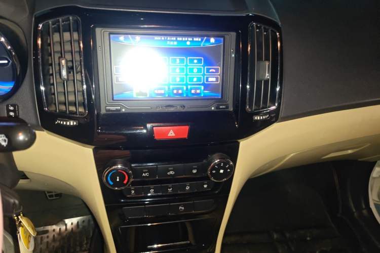 Used Chery E3 2013 1.5L Manual ZhiShang Model Audio And AC Panel