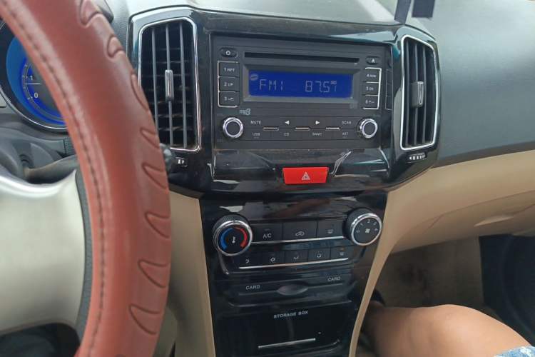 Used Chery E3 2013 1.5L Manual Fashion Model Audio And AC Panel