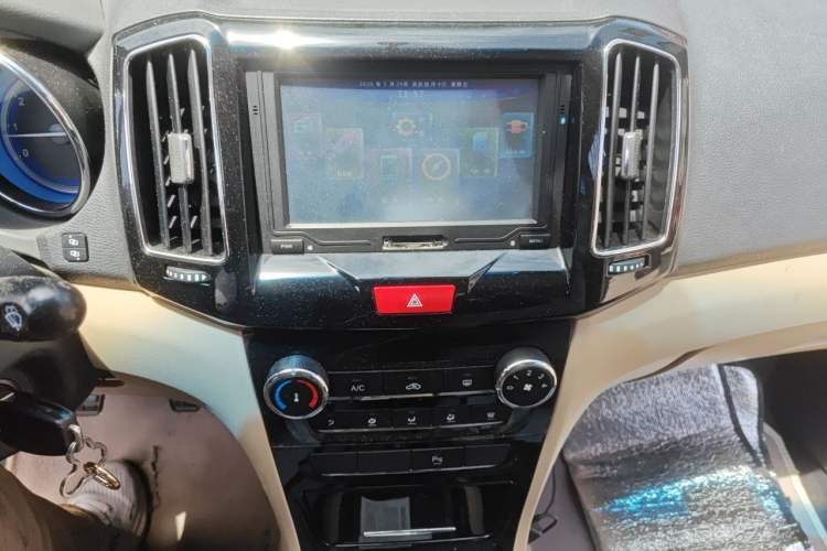 Used Chery E3 2013 1.5L Manual ZhiShang Model Audio And AC Panel