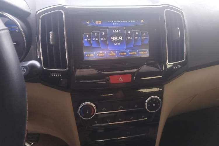 Used Chery E3 2013 1.5L Manual ZhiShang Model Audio And AC Panel